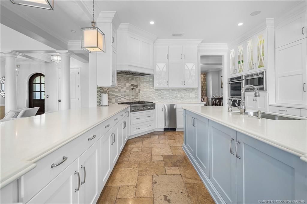 1884 SE Sailfish Point Boulevard, Stuart, FL 34996 Photo