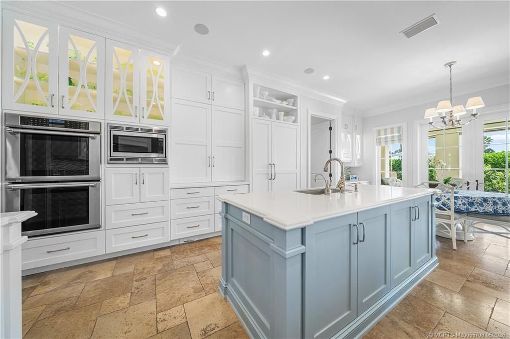 1884 SE Sailfish Point Boulevard, Stuart, FL 34996 Photo