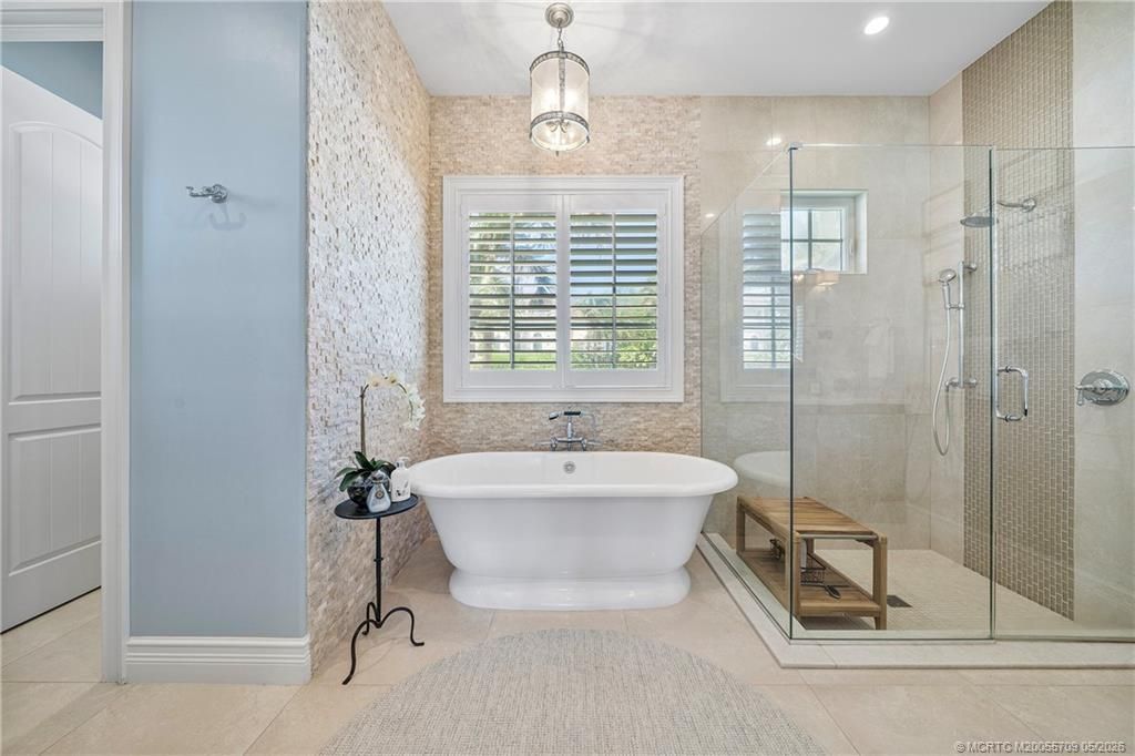 1884 SE Sailfish Point Boulevard, Stuart, FL 34996 Photo