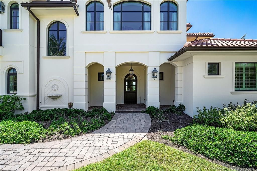 1884 SE Sailfish Point Boulevard, Stuart, FL 34996 Photo