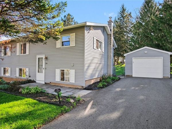 26 Blueberry Cres , Rochester, NY 14623