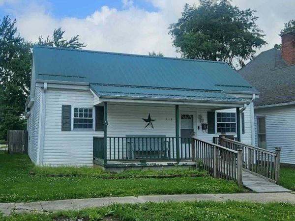 313 SE 7th Street, Washington, IN 47501