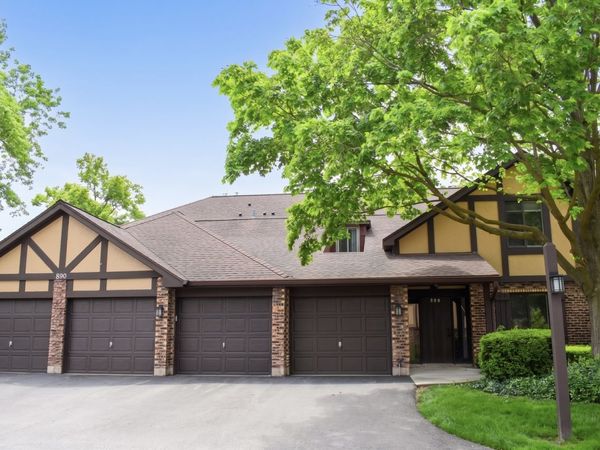 890 Sheldon Court , Unit D, Wheaton, IL 60189