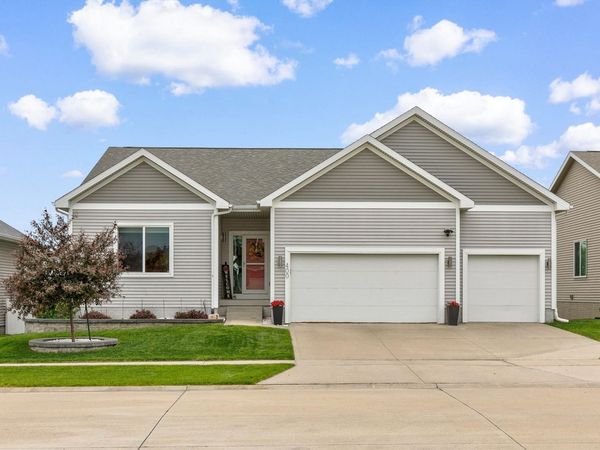 400 SE 17th Court, Grimes, IA 50111