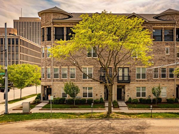 104 W Monument Avenue, Dayton, OH 45402