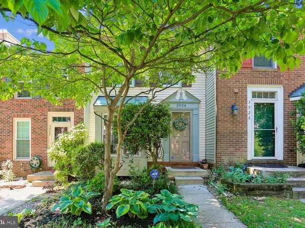 3924 ANGELTON COURT, BURTONSVILLE, MD 20866
