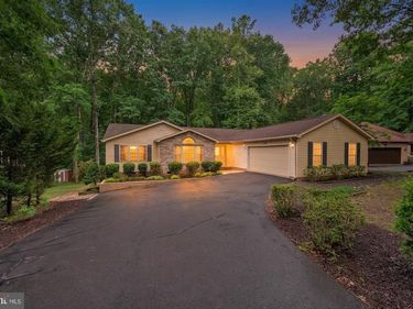1011 EASTOVER PARKWAY, LOCUST GROVE, VA 22508