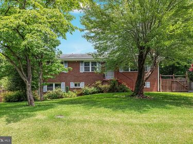 7817 HOWARD STREET, MANASSAS, VA 20111