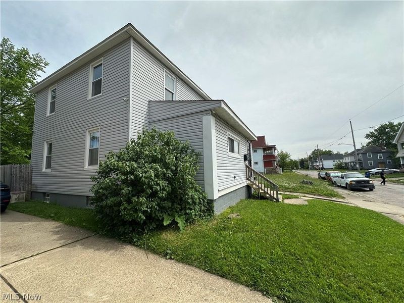 3541 E 113th Street, Cleveland, OH 44105 Photo 2