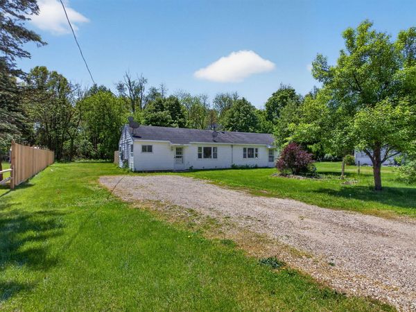 9163-9165 Cady Road, Jackson, MI 49201