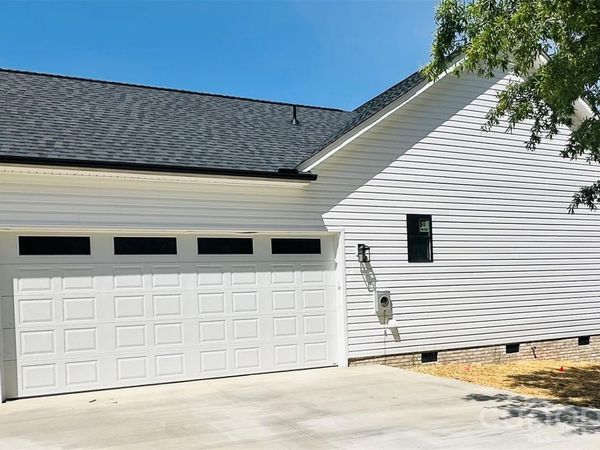 417 E 2nd Street , Faith, NC 29041