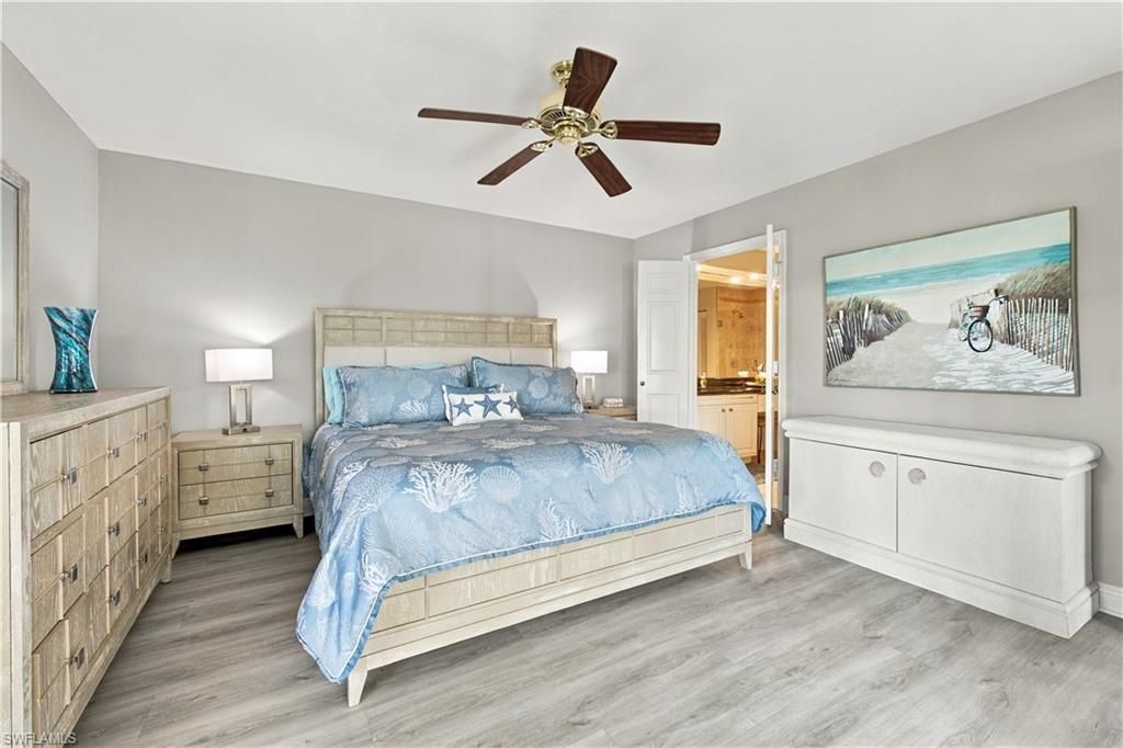 549 Beachwalk Cir, Naples, FL 34108 Photo