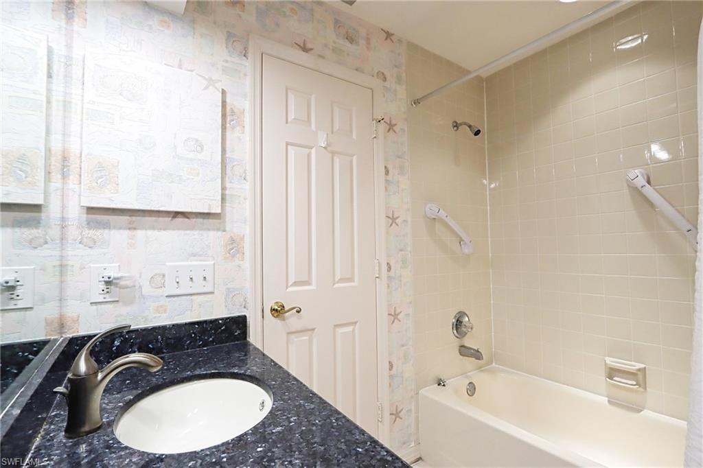 549 Beachwalk Cir , Naples, FL 34108 Photo