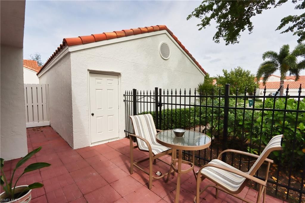 549 Beachwalk Cir , Naples, FL 34108 Photo