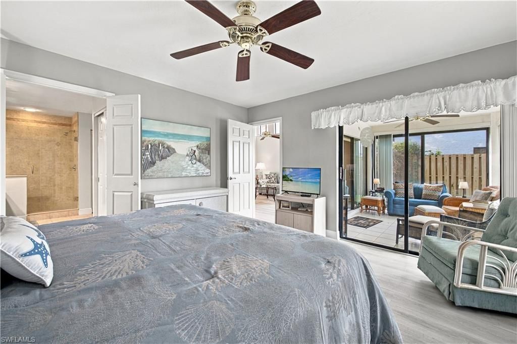 549 Beachwalk Cir, Naples, FL 34108 Photo