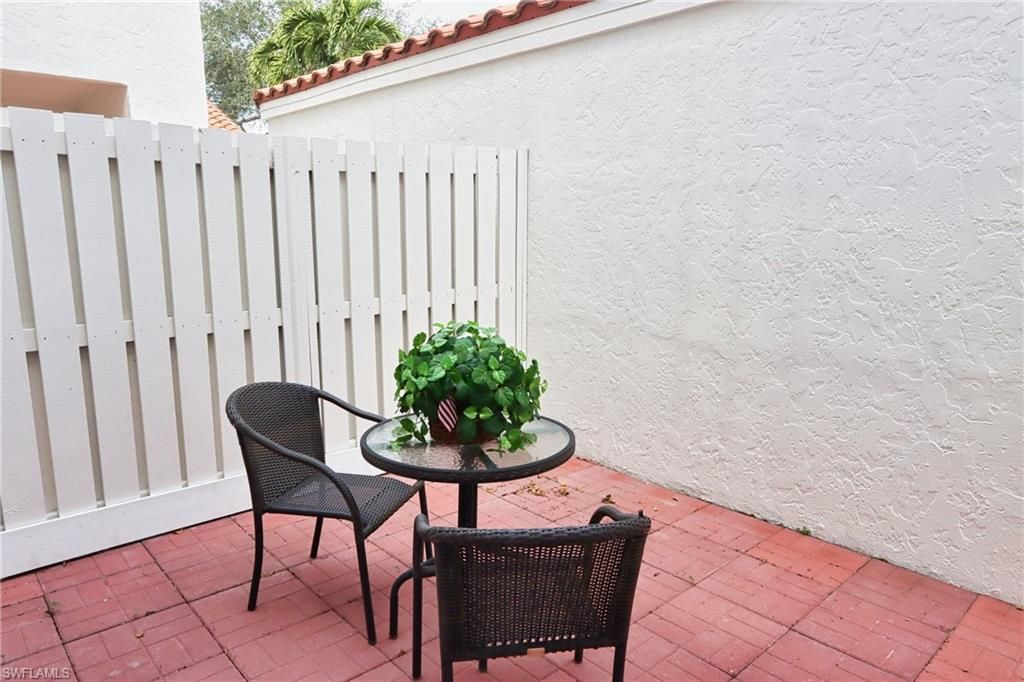 549 Beachwalk Cir , Naples, FL 34108 Photo