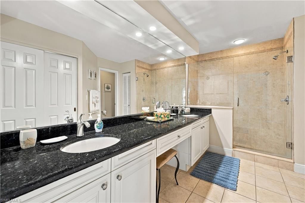 549 Beachwalk Cir, Naples, FL 34108 Photo