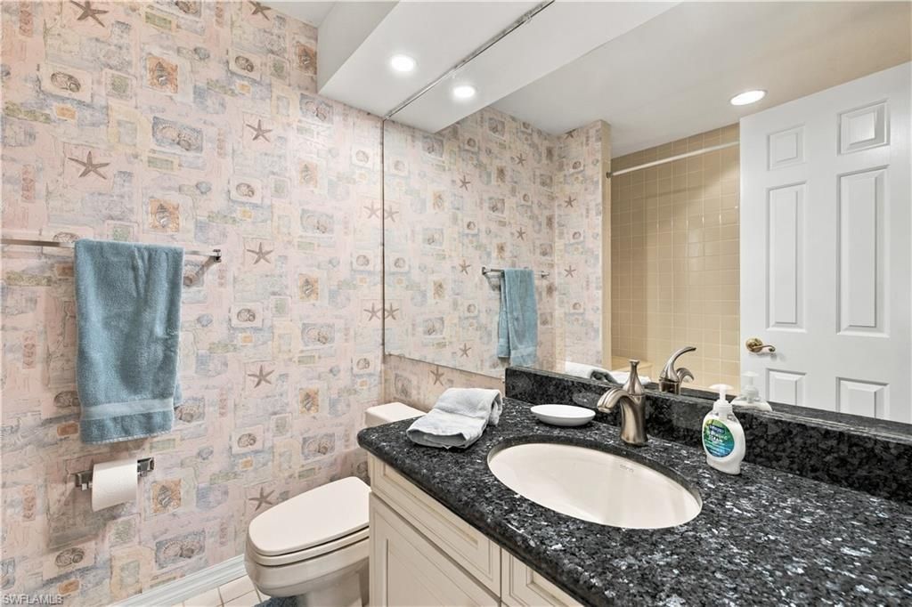 549 Beachwalk Cir, Naples, FL 34108 Photo