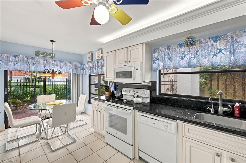 549 Beachwalk Cir, Naples, FL 34108 Photo