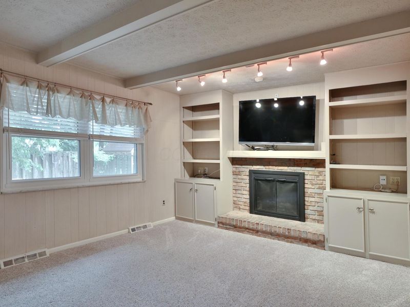 4875 Widner Street , Columbus, OH 43220 Photo 16