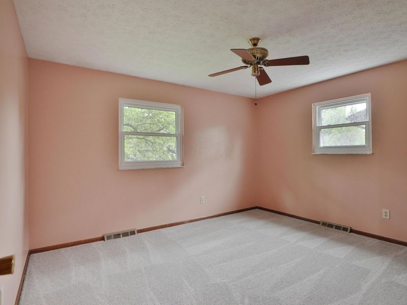 4875 Widner Street , Columbus, OH 43220 Photo 23