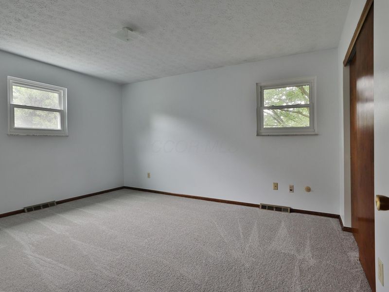 4875 Widner Street , Columbus, OH 43220 Photo 25