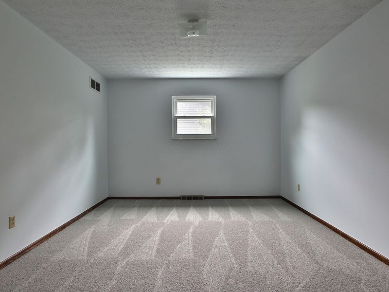 4875 Widner Street , Columbus, OH 43220 Photo 26