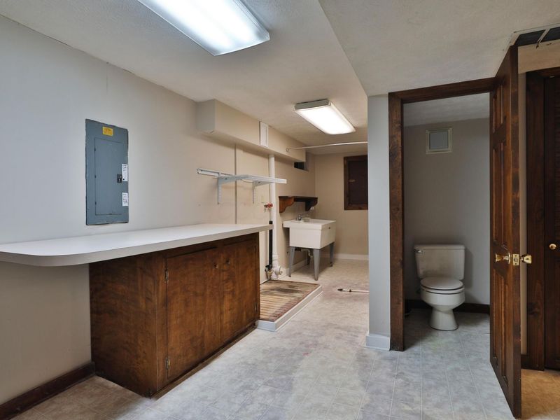 4875 Widner Street , Columbus, OH 43220 Photo 42