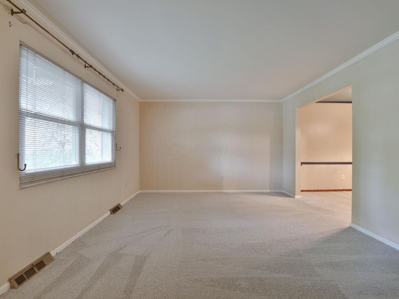 4875 Widner Street , Columbus, OH 43220 Photo 6