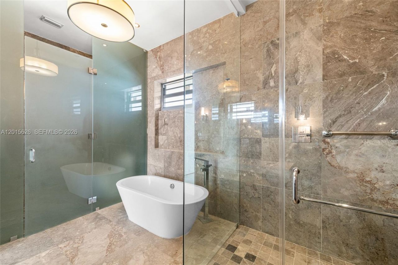 5255 Collins Ave , Unit PH A & CD, Miami Beach, FL 33140 Photo