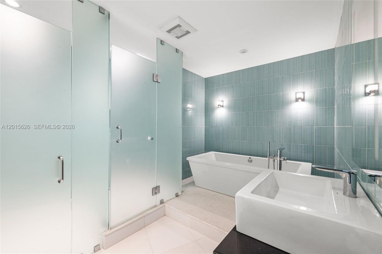 5255 Collins Ave , Unit PH A & CD, Miami Beach, FL 33140 Photo