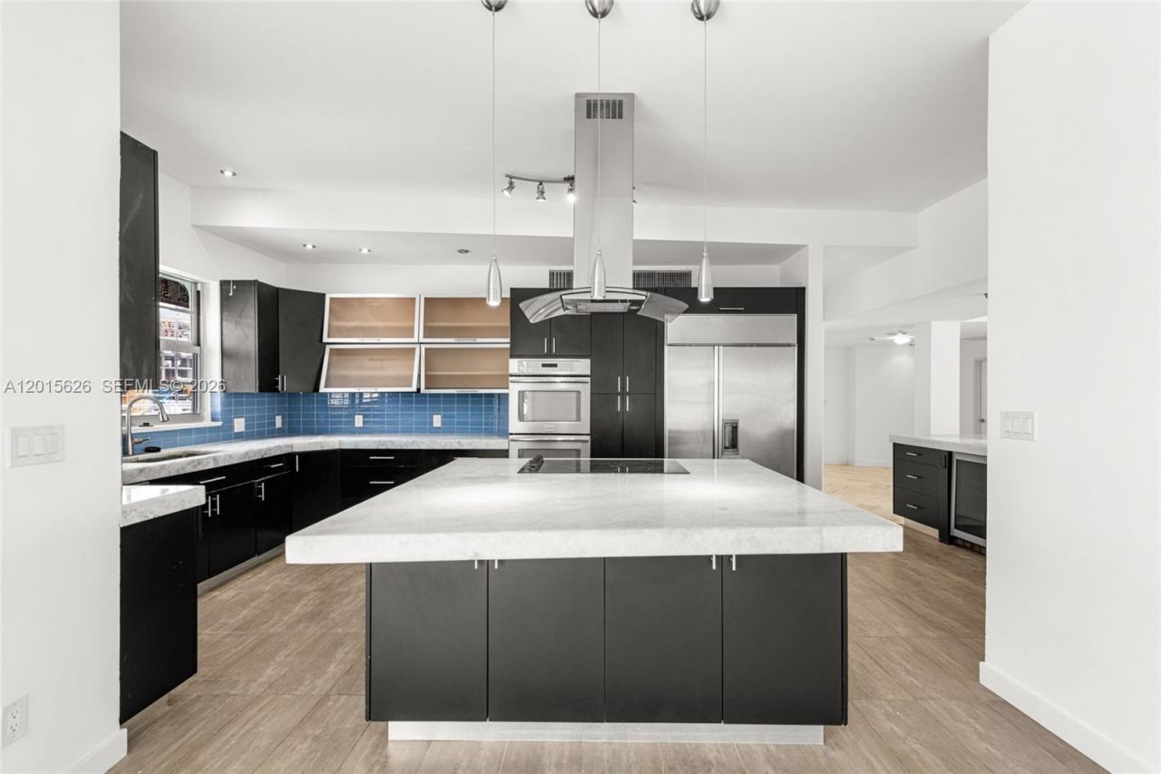 5255 Collins Ave , Unit PH A & CD, Miami Beach, FL 33140 Photo