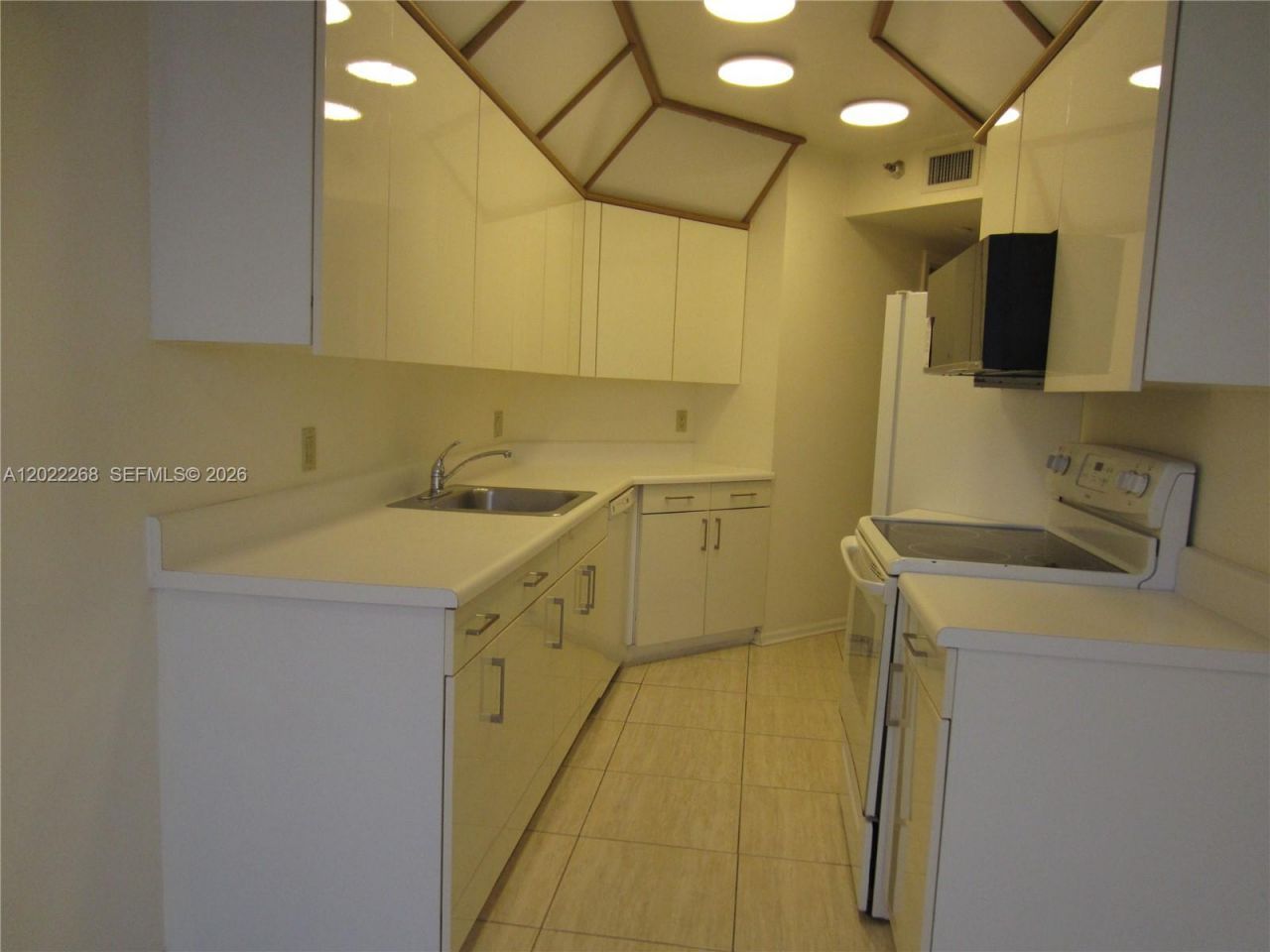 3610 Yacht Club Dr, Unit 511, Aventura, FL 33180 Photo
