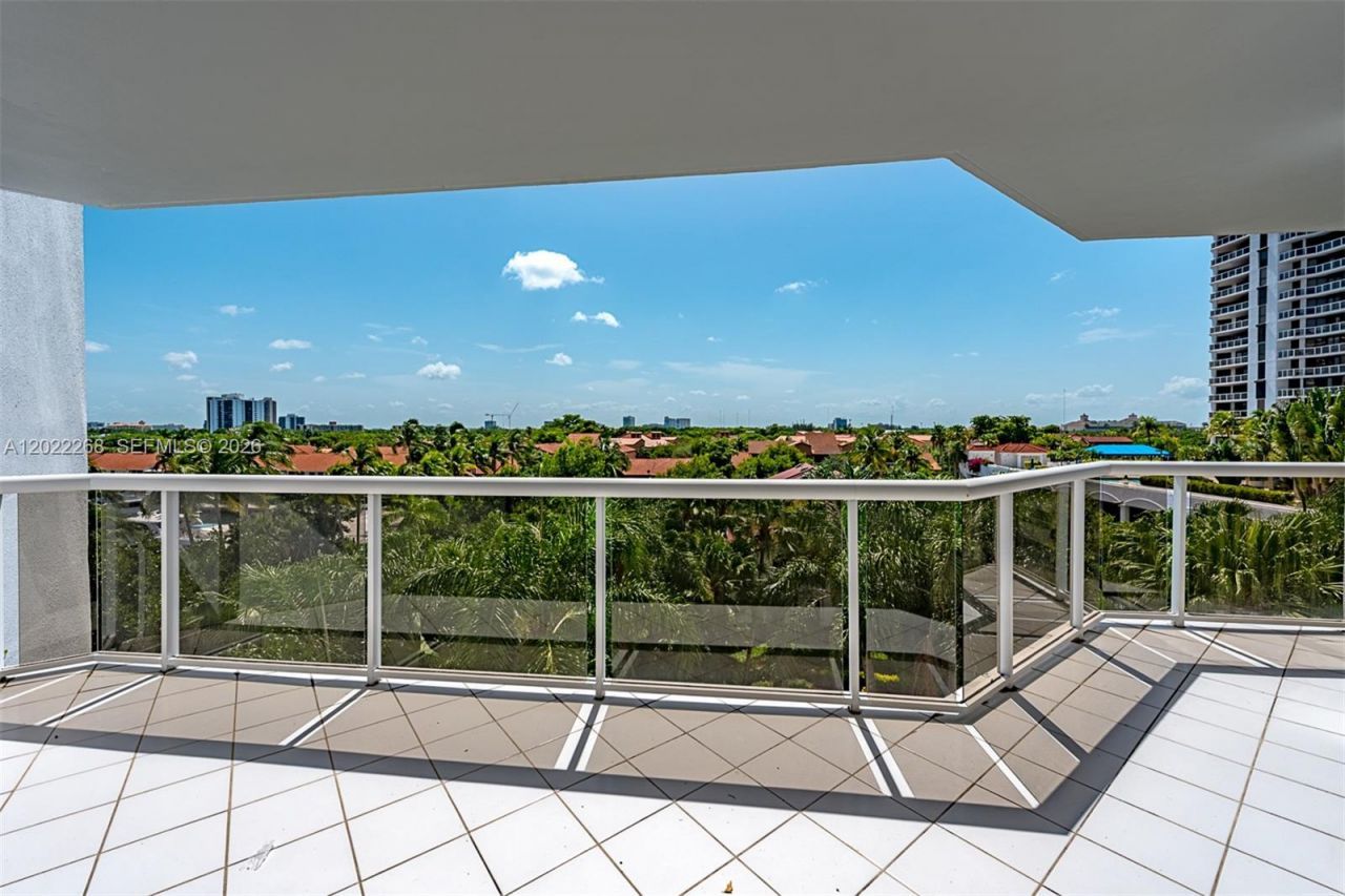 3610 Yacht Club Dr, Unit 511, Aventura, FL 33180 Photo