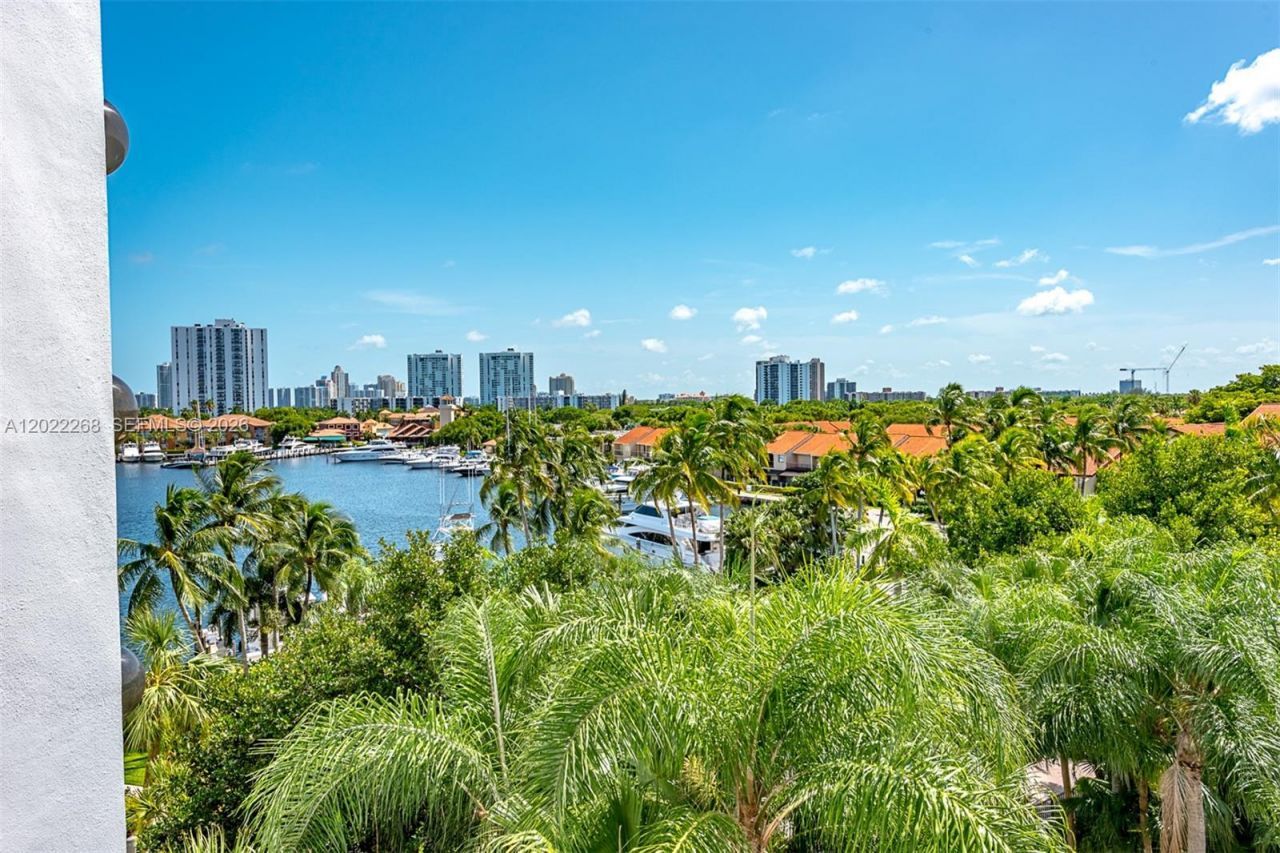 3610 Yacht Club Dr, Unit 511, Aventura, FL 33180 Photo