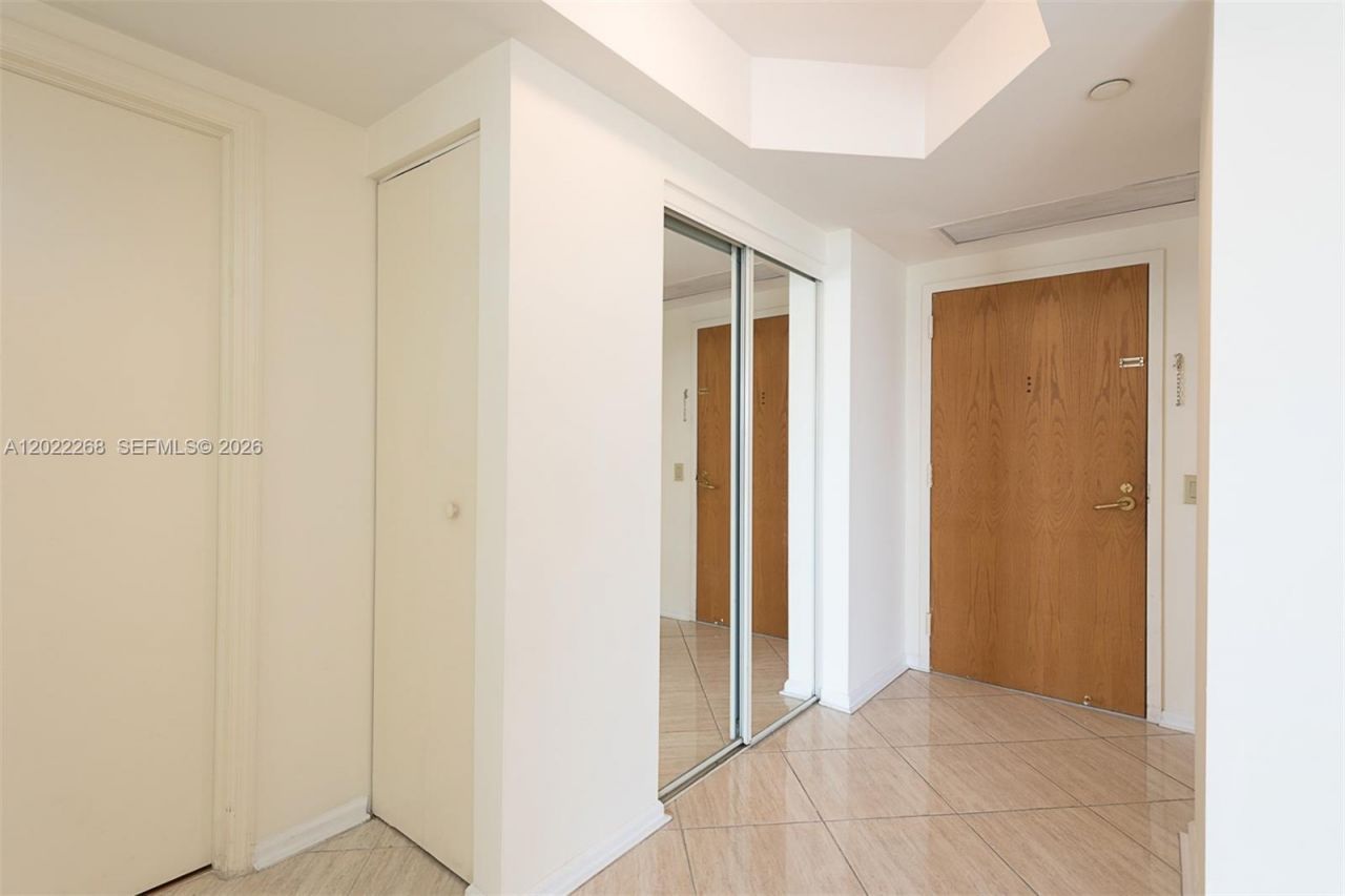 3610 Yacht Club Dr, Unit 511, Aventura, FL 33180 Photo