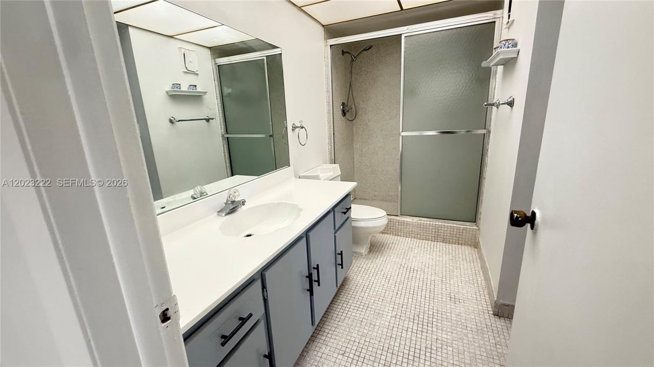 240 Lakeview Dr , Unit 306, Weston, FL 33326 Photo