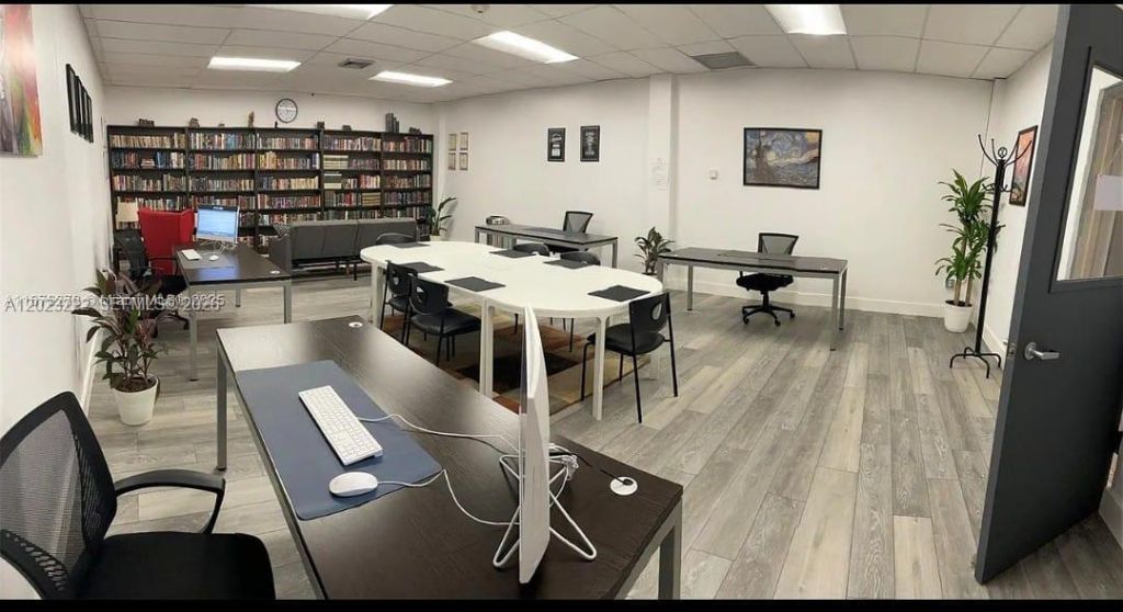 240 Lakeview Dr , Unit 306, Weston, FL 33326 Photo