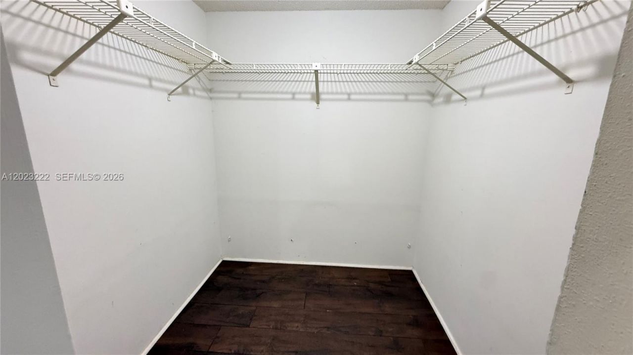 240 Lakeview Dr , Unit 306, Weston, FL 33326 Photo