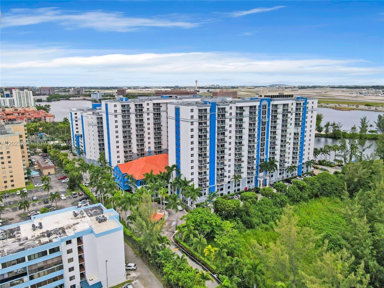 5077 NW 7th St , Unit 517, Miami, FL 33126 Photo