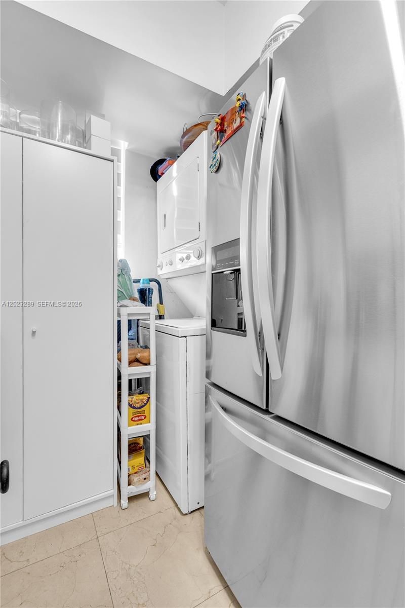 5077 NW 7th St , Unit 517, Miami, FL 33126 Photo