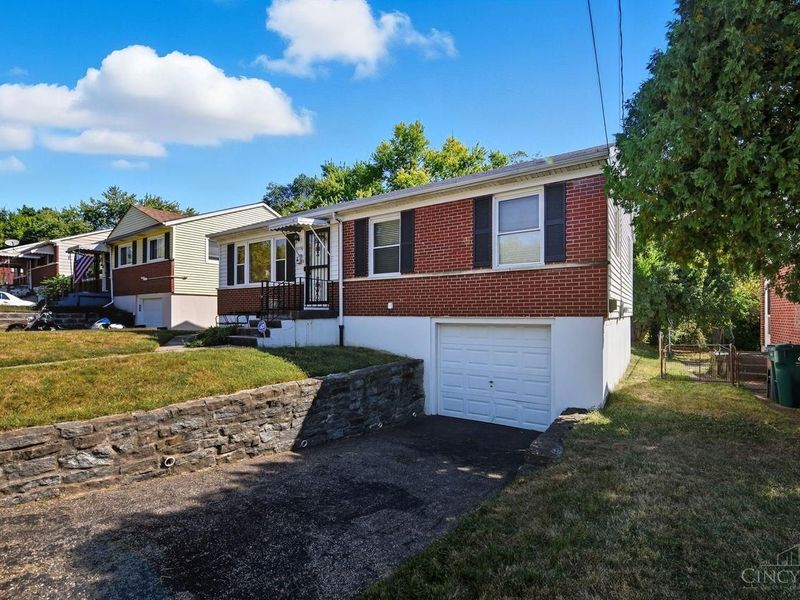 5974 Sunridge Drive, Cincinnati, OH 45224 Photo 2
