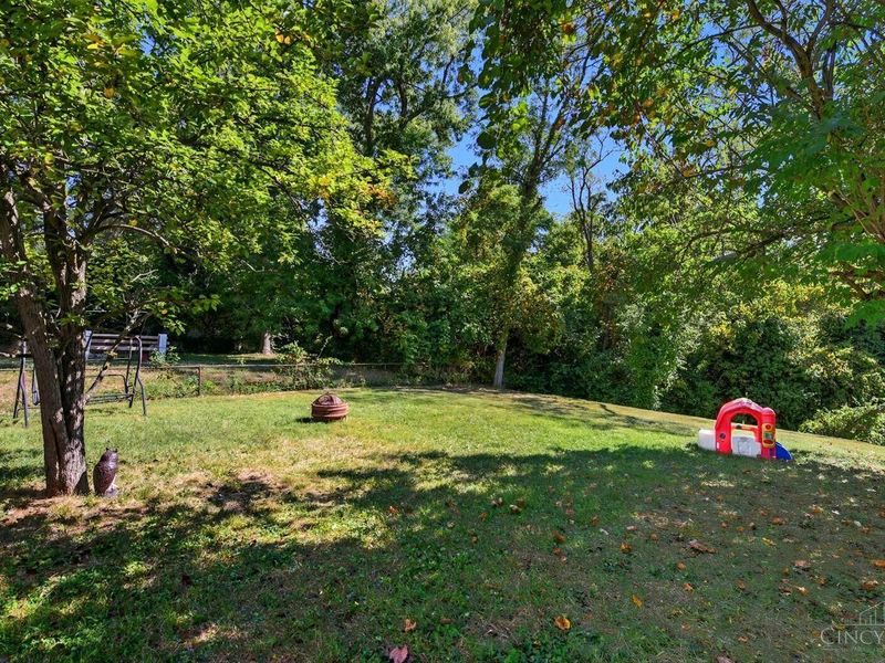 5974 Sunridge Drive, Cincinnati, OH 45224 Photo 24