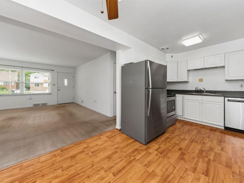 8454 Donna Lane, Sycamore Township, OH 45236 Photo 11
