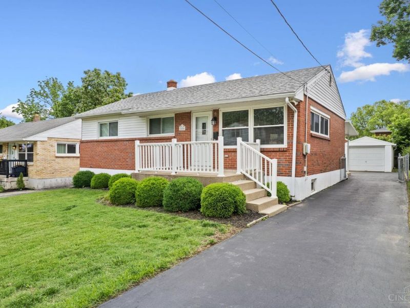 8454 Donna Lane, Sycamore Township, OH 45236 Photo 3