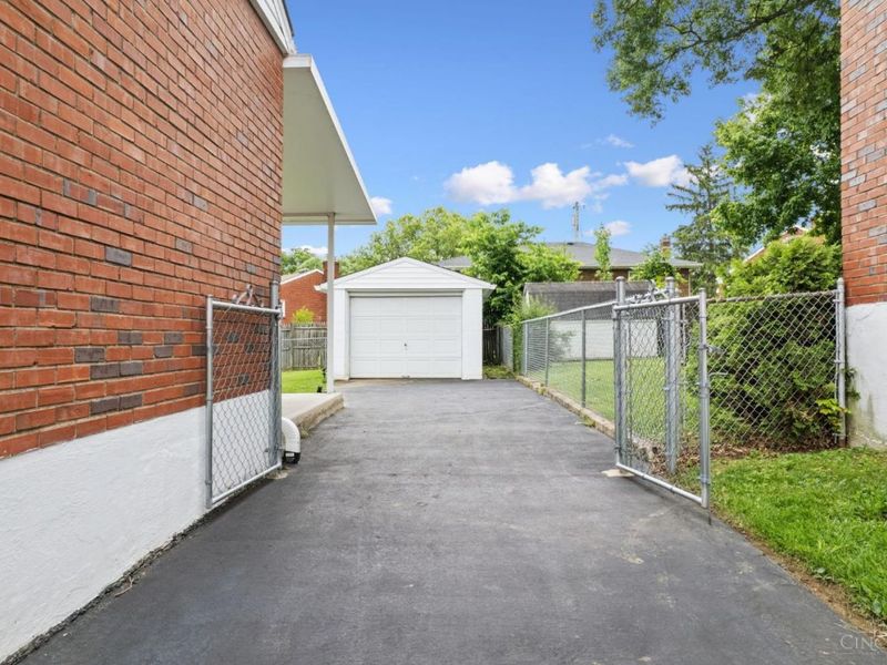 8454 Donna Lane, Sycamore Township, OH 45236 Photo 30