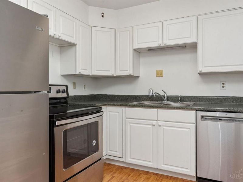 8454 Donna Lane, Sycamore Township, OH 45236 Photo 9