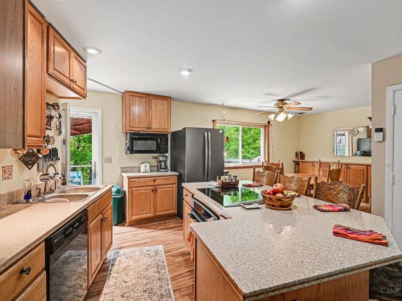 11384 Melissa Court, Colerain Township, OH 45251 Photo 8
