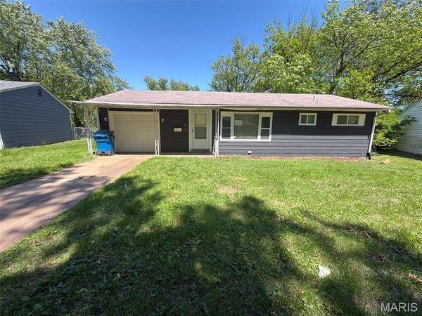 10132 Tamworth Drive, Dellwood, MO 63136