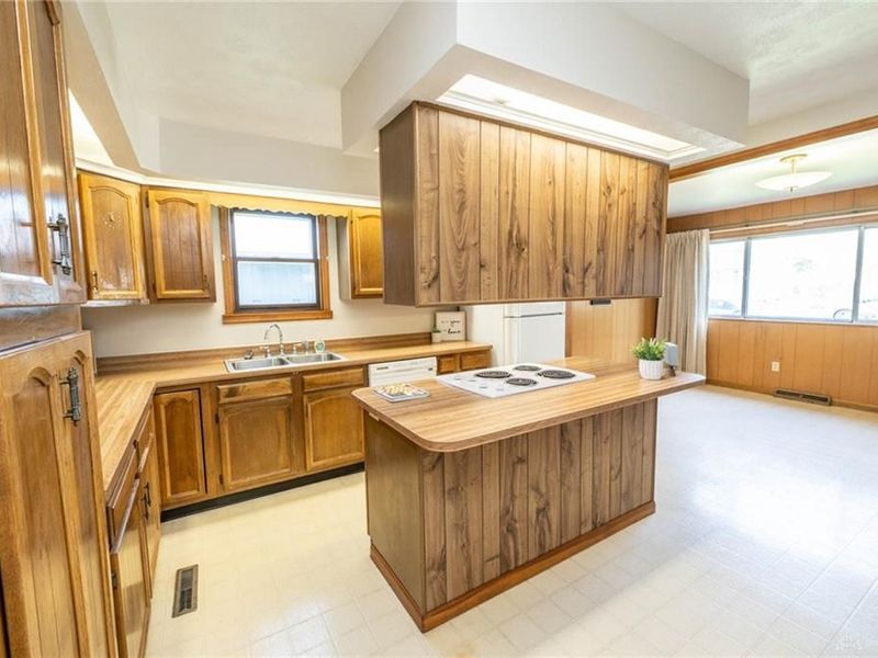 510 Ohio Avenue, Troy, OH 45373 Photo 6